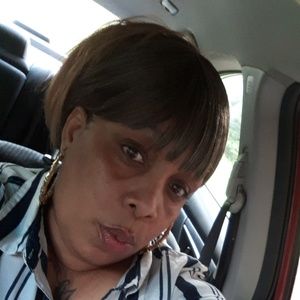 Meet your Posher, Malissa